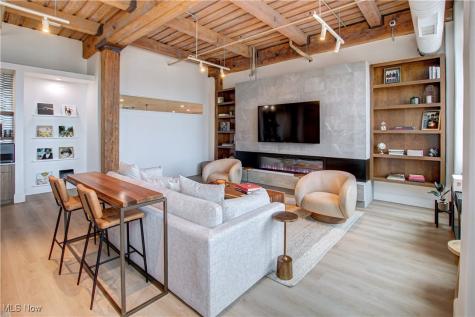 425 W Lakeside Avenue Cleveland OH 44113