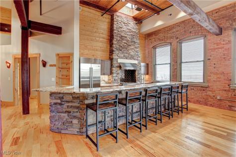 425 W Lakeside Avenue Cleveland OH 44113