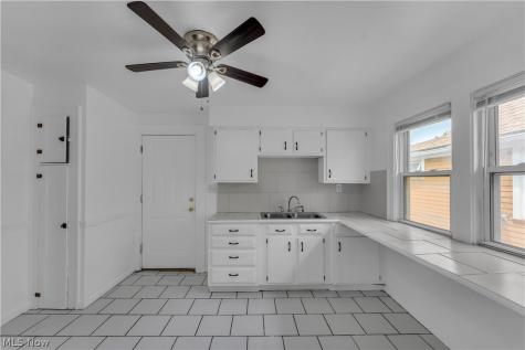 382 E 161st Street Cleveland OH 44110
