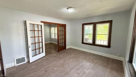 1083 Stroman Avenue Akron OH 44306