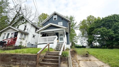 987 Boone Street Akron OH 44306