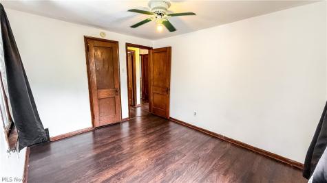 987 Boone Street Akron OH 44306
