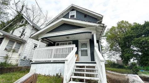987 Boone Street Akron OH 44306