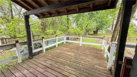 987 Boone Street Akron OH 44306