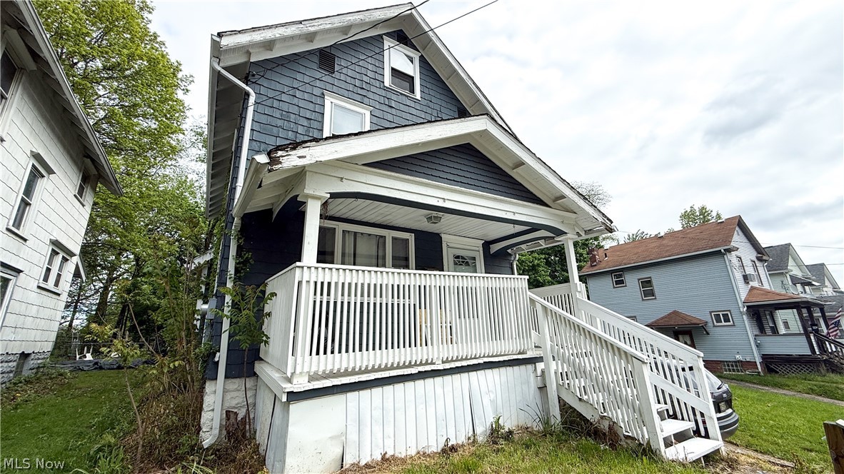 987 Boone Street Akron OH 44306