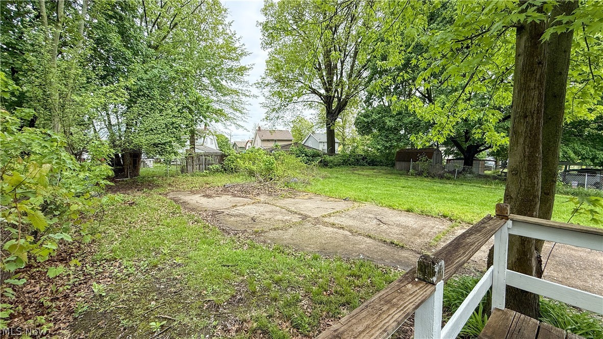 987 Boone Street Akron OH 44306