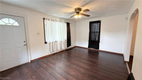 987 Boone Street Akron OH 44306