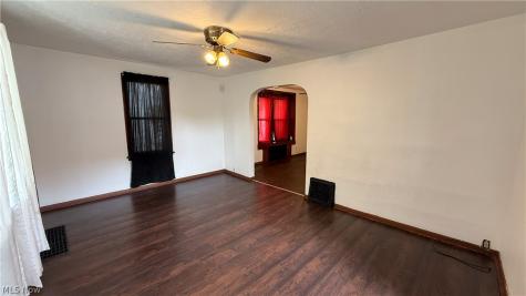 987 Boone Street Akron OH 44306