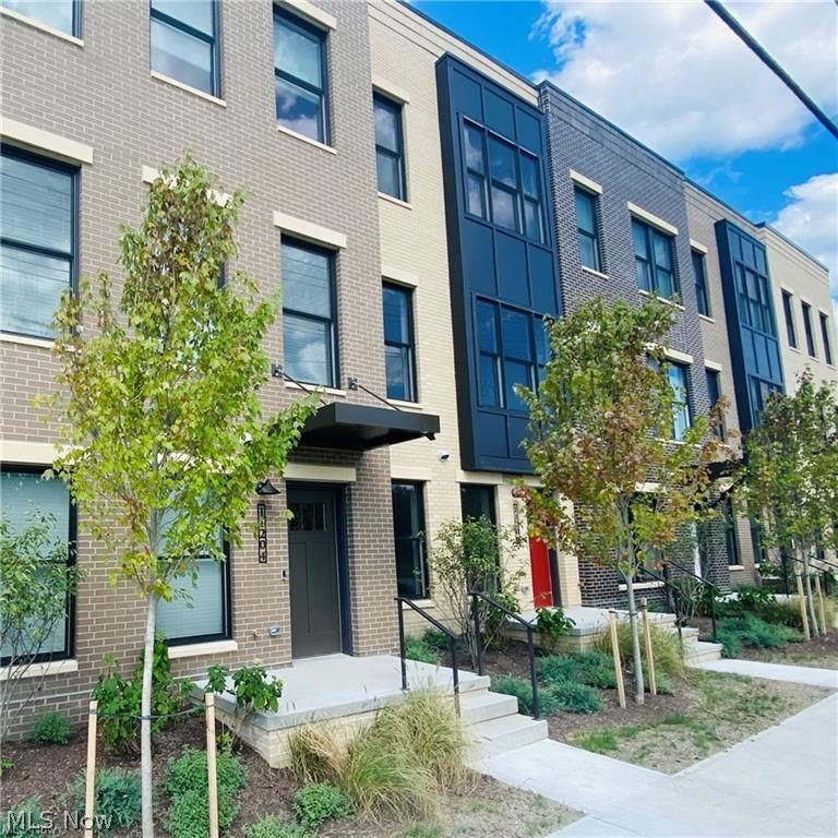 11218 N Park Place Cleveland OH 44106