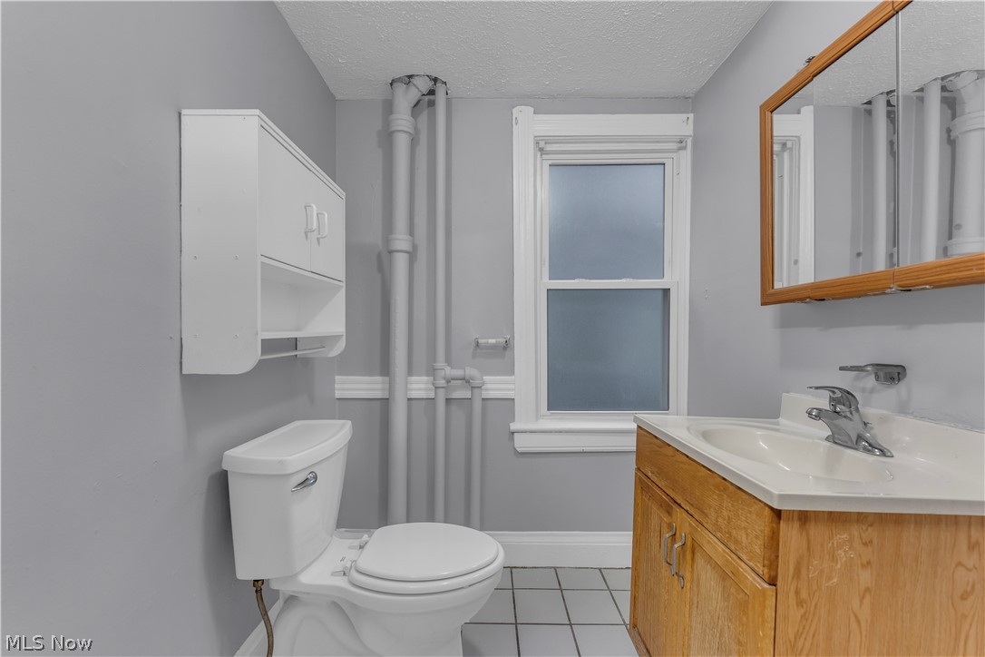 2115 Dowd Avenue Lakewood OH 44107