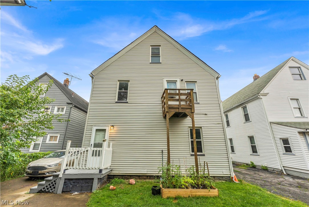 2115 Dowd Avenue Lakewood OH 44107