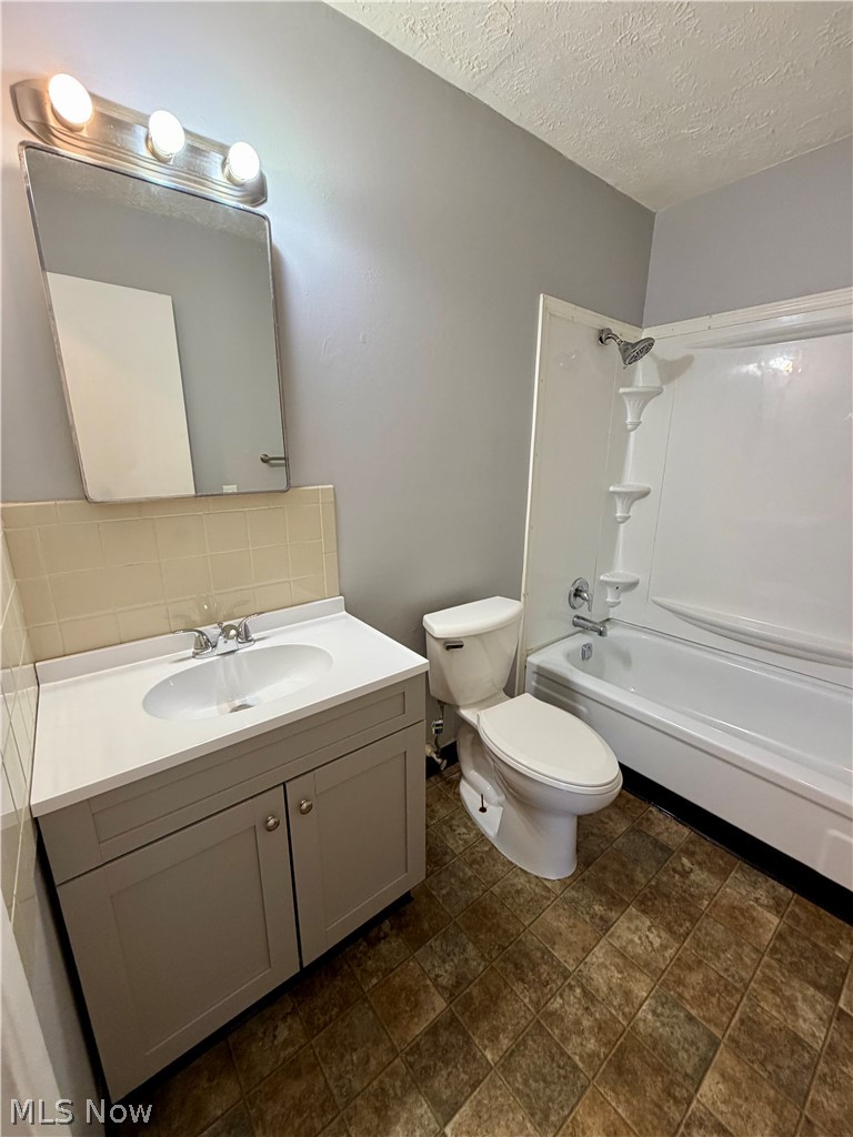 1860 Mahoning Avenue NW Warren OH 44483