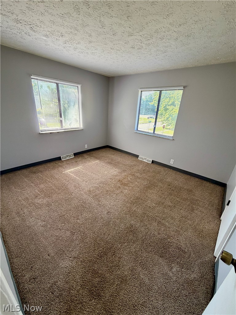 1860 Mahoning Avenue NW Warren OH 44483