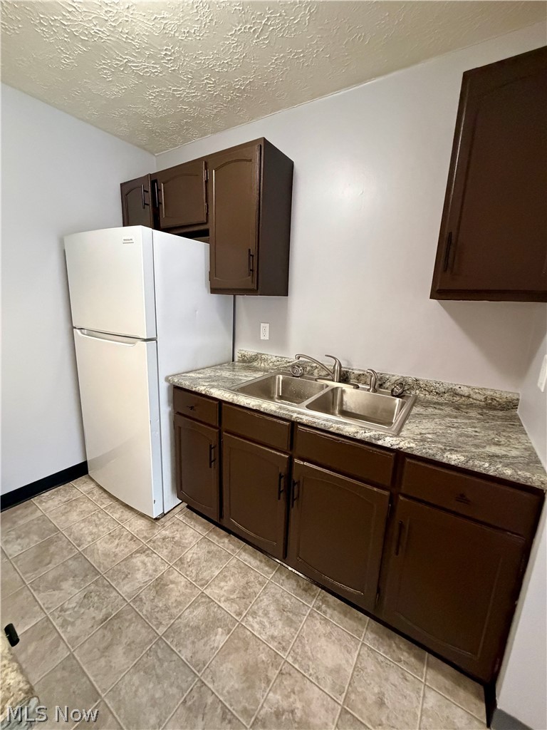 1860 Mahoning Avenue NW Warren OH 44483