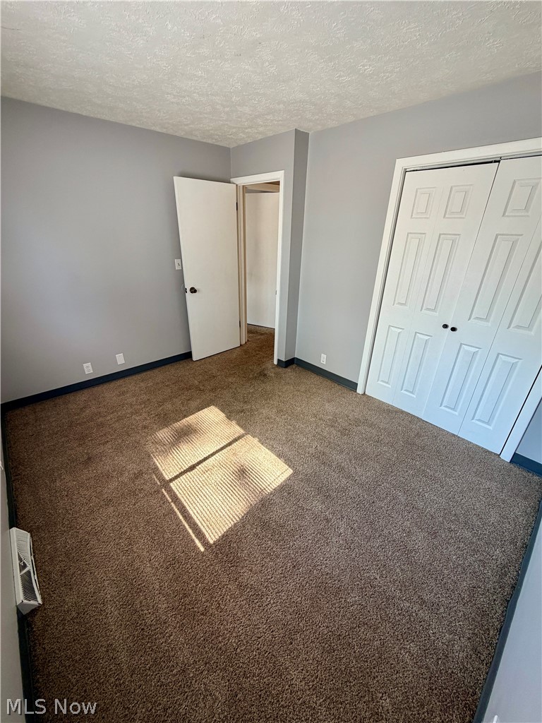 1860 Mahoning Avenue NW Warren OH 44483