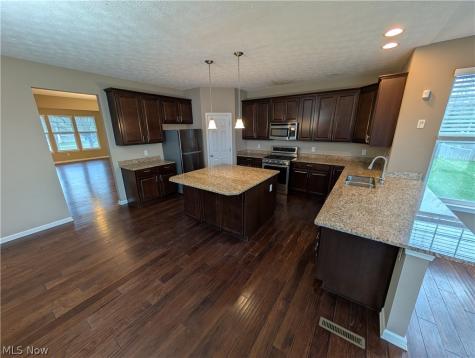 32815 Rebecca Lane Avon Lake OH 44012