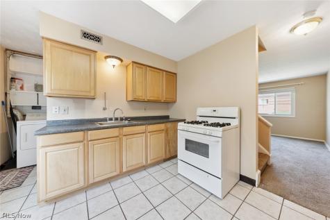 215 Dalepark Drive Bedford OH 44146