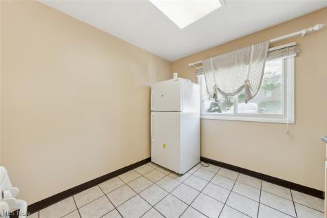 215 Dalepark Drive Bedford OH 44146