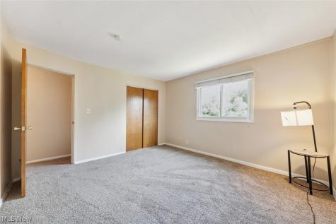 215 Dalepark Drive Bedford OH 44146