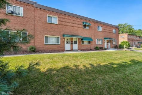 215 Dalepark Drive Bedford OH 44146