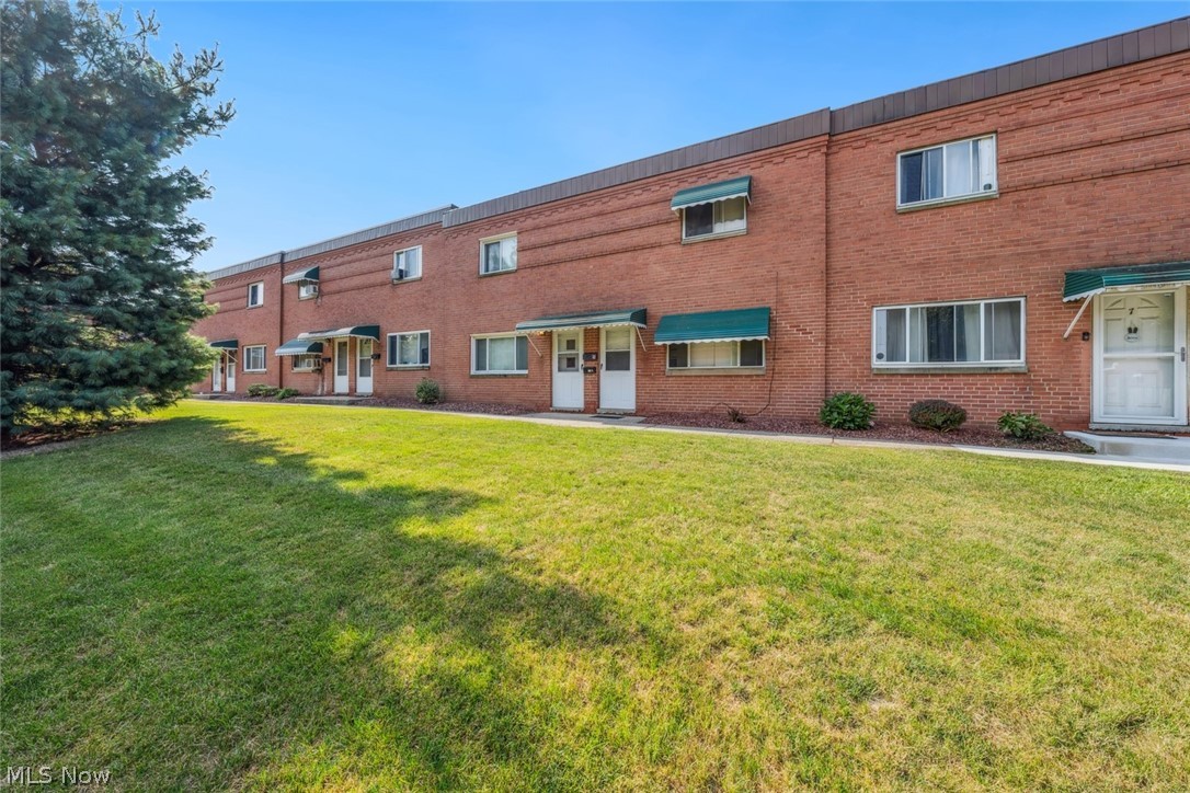 215 Dalepark Drive Bedford OH 44146