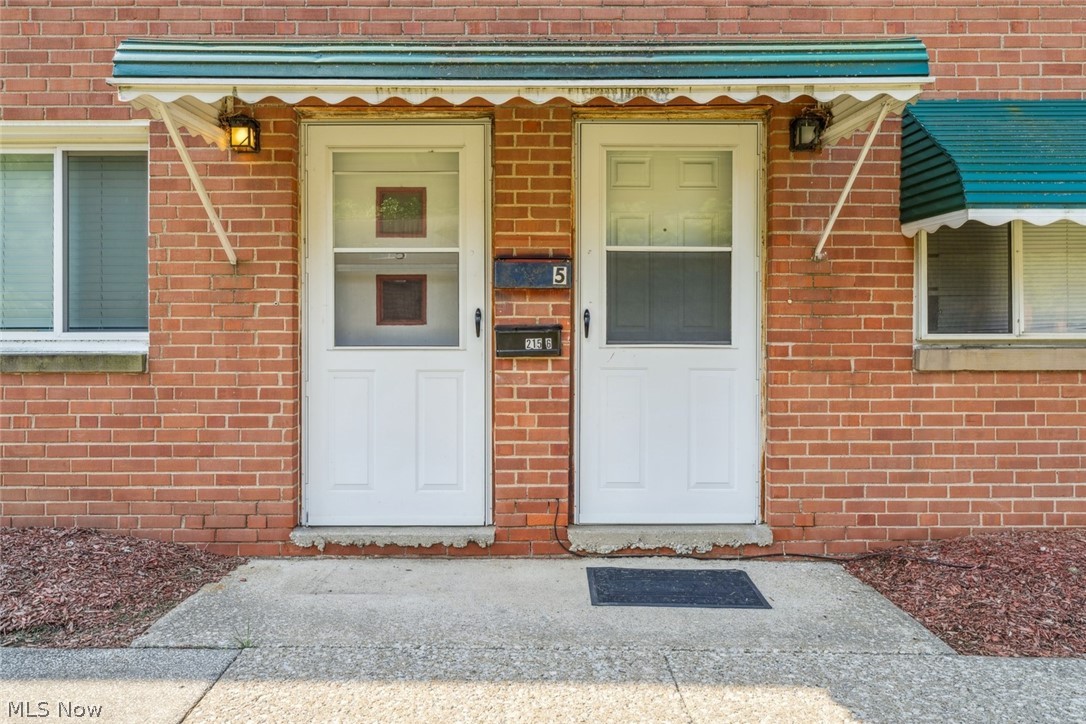 215 Dalepark Drive Bedford OH 44146