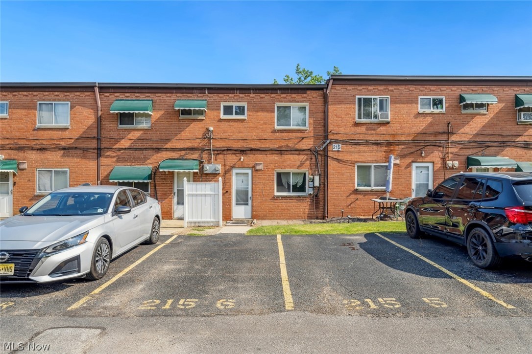 215 Dalepark Drive Bedford OH 44146