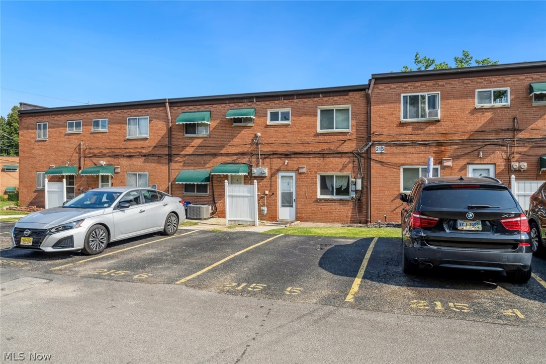 215 Dalepark Drive Bedford OH 44146