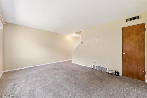 215 Dalepark Drive Bedford OH 44146