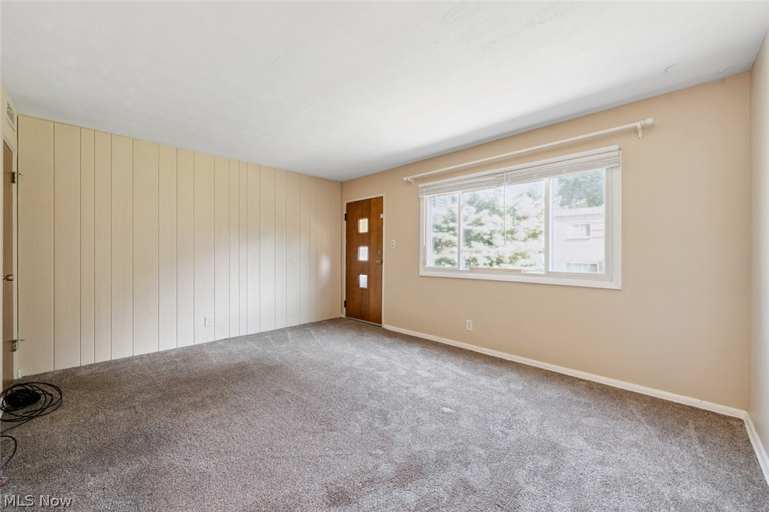 215 Dalepark Drive Bedford OH 44146