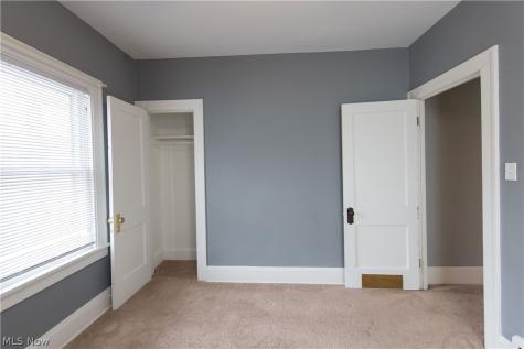 2169 Olive Avenue Lakewood OH 44107