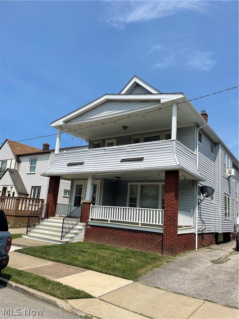 2169 Olive Avenue Lakewood OH 44107