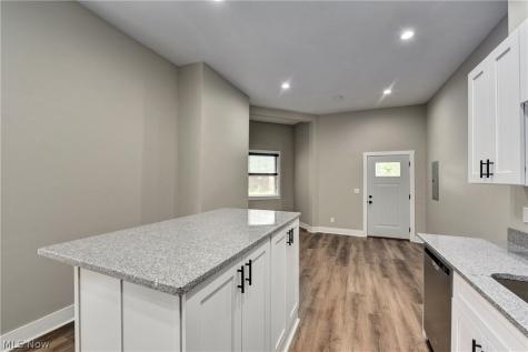 6014 Franklin Boulevard Cleveland OH 44102