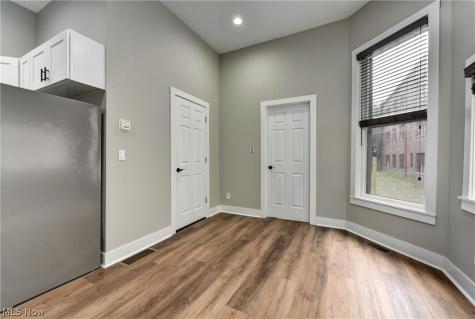 6014 Franklin Boulevard Cleveland OH 44102