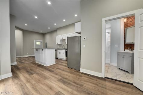 6014 Franklin Boulevard Cleveland OH 44102
