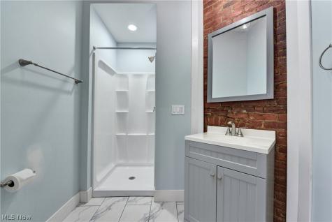 6014 Franklin Boulevard Cleveland OH 44102