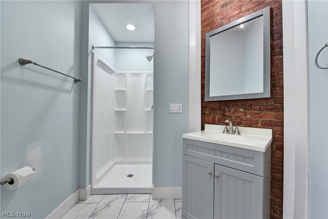6014 Franklin Boulevard Cleveland OH 44102