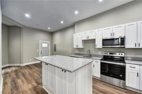 6014 Franklin Boulevard Cleveland OH 44102