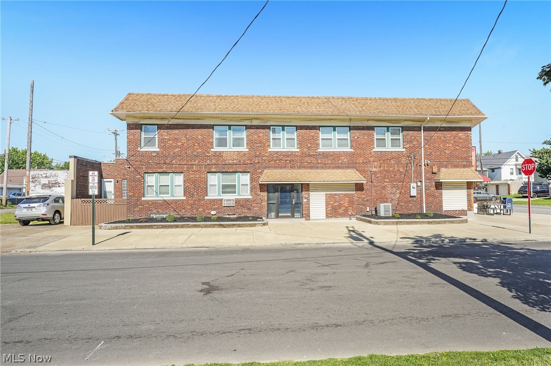 Lakewood OH, 13501 Lakewood Heights Boulevard, Unit 5
