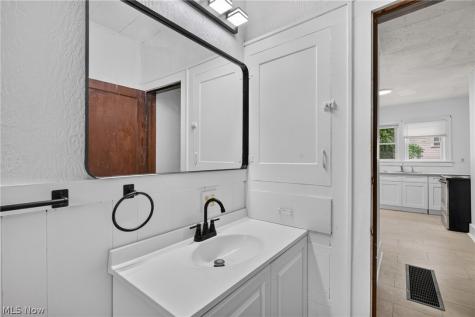517 Brown Street Akron OH 44311