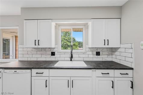 333 E Ridgewood Drive Seven Hills OH 44131