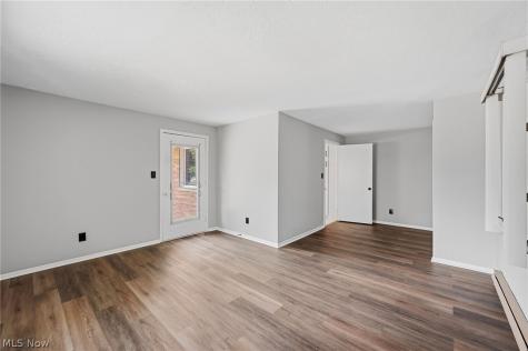 333 E Ridgewood Drive Seven Hills OH 44131