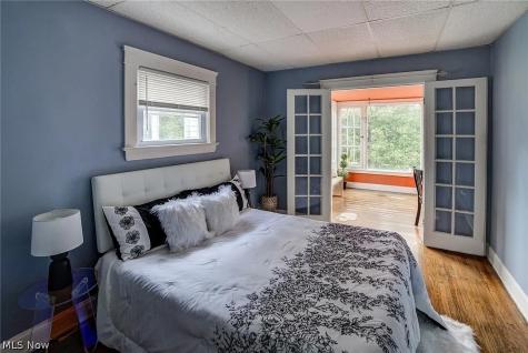 2245 Bellfield Avenue Cleveland Heights OH 44106