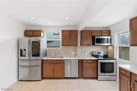 3577 Cedarbrook Road University Heights OH 44118