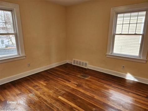 17628 Winslow Road Shaker Heights OH 44120