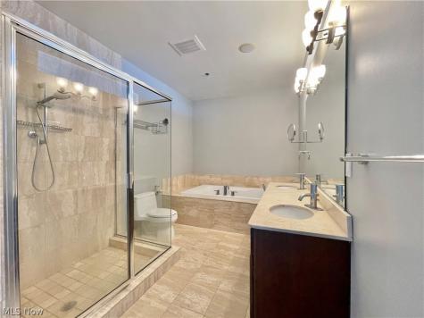 701 W Lakeside Avenue Cleveland OH 44113
