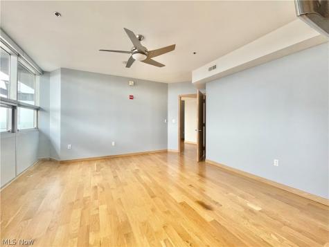 701 W Lakeside Avenue Cleveland OH 44113