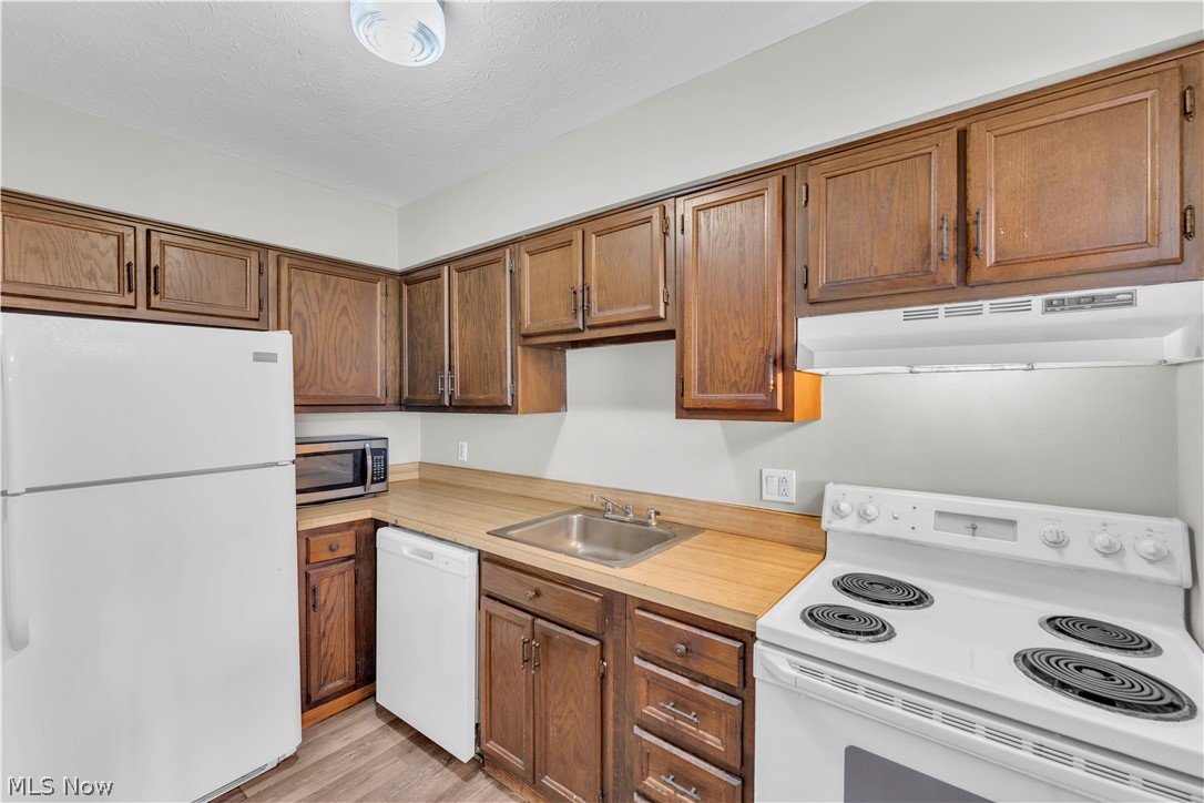 485 Center Road Bedford Heights OH 44146