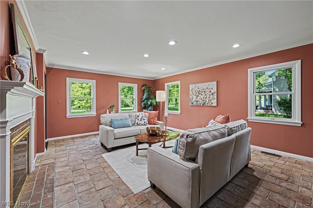 1 Deerfield Drive Chagrin Falls OH 44022