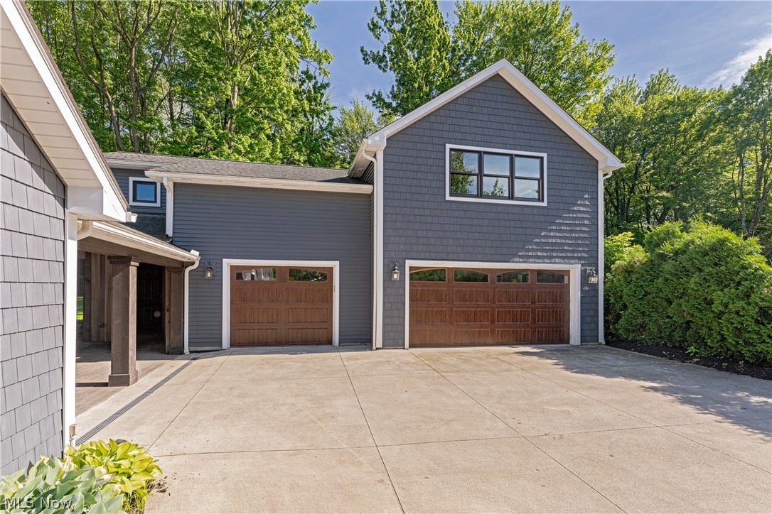 1 Deerfield Drive Chagrin Falls OH 44022